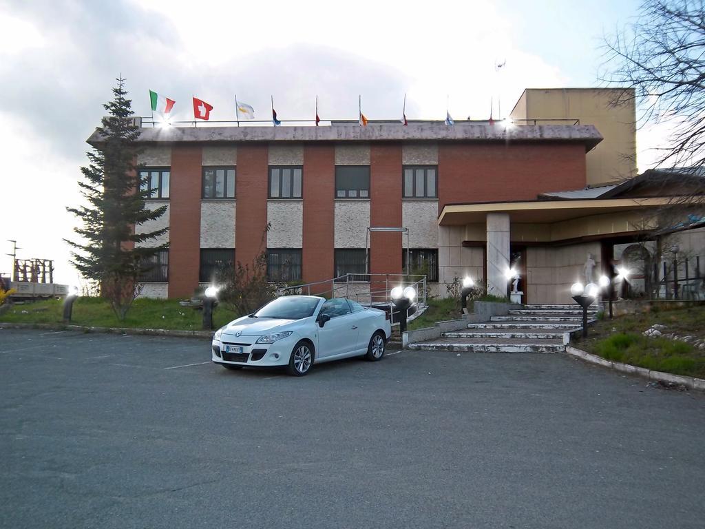 Hotel Cascata Pozzolo Formigaro Bagian luar foto