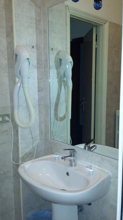 Hotel Cascata Pozzolo Formigaro Bagian luar foto